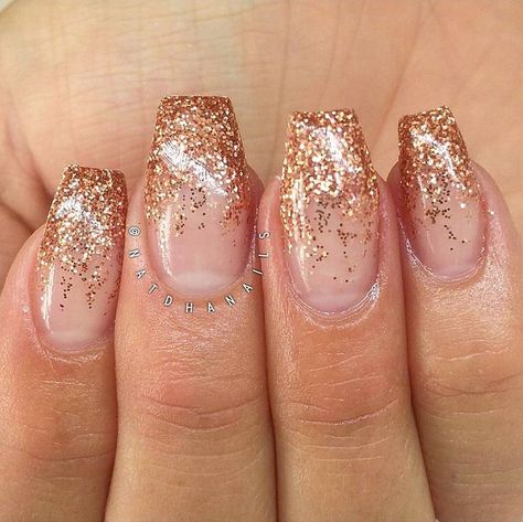 White And Gold Ombre Nails Glitter, Gold Ombre Nails Square, Nails Gold Glitter Ombre, Ombre Champagne Nails, Prom Nails Gold Glitter, Classy Gold Nails Acrylic, Pink And Gold Sparkly Nails, Champagne Glitter Ombre Nails, Creme And Gold Nails