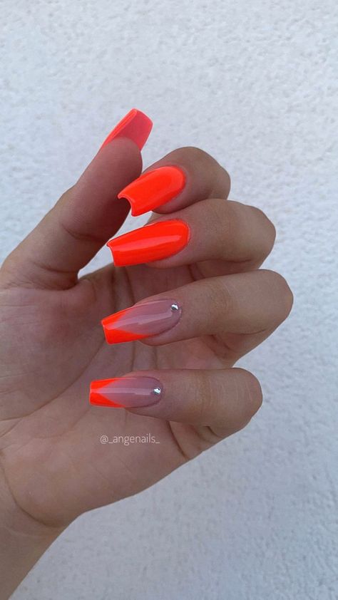 Nailart Red, Burgundy Acrylic Nails, Like Aesthetic, Pink Tip Nails, Neon Nail Designs, Simple Gel Nails, Work Nails, Blush Nails, Makijaż Smokey Eye