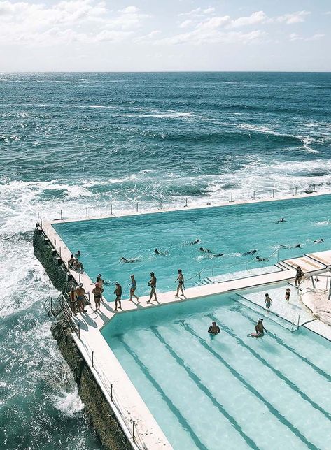 The Best Party Cities Around the World • The Blonde Abroad // Sydney Bondi Icebergs Bondi Icebergs, Romantic Date Night Ideas, Sydney Travel, Koh Tao, Bondi Beach, Destination Voyage, Rock Pools, Most Beautiful Cities, Party City