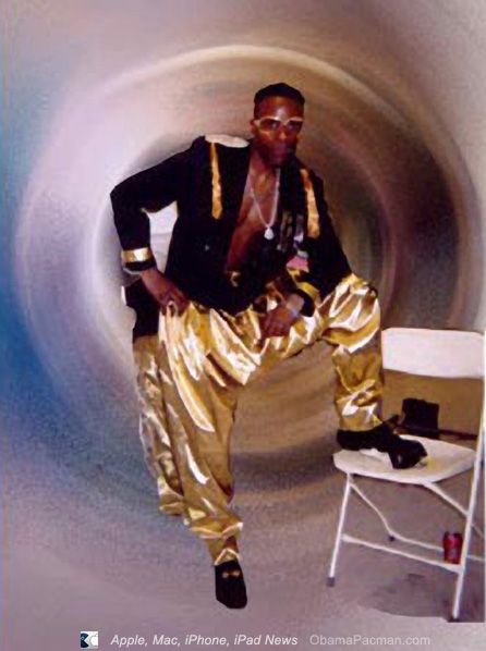 never wear mc hammer gold-pant and why would you! Hammer Picture, Mc Hammer Pants, Hammer Pants, Mc Hammer, Back In My Day, Those Were The Days, Punk Outfits, The Good Old Days, 80s Fashion