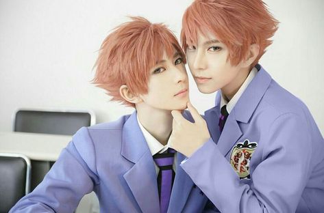 Ouran High School Host Club - Kaoru & Hikaru Host Club Cosplay, Hikaru Hitachiin, Katsuki Yuri, Ouran Highschool, Ouran Host Club, School Scrapbook, Epic Cosplay, Ouran High School Host Club, High School Host Club