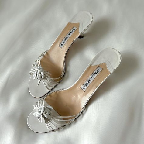 Y2k Shoes Heels, Vintage Heels Aesthetic, Vintage Designer Heels, White Vintage Heels, Chanel Kitten Heels, Fairy Lingerie, Aesthetic Fairy Core, Carrie Bradshaw Shoes, Vintage Kitten Heels