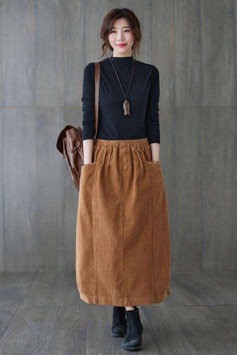 Corduroy Maxi Skirt, Plus Size Corduroy, Brown Corduroy Skirt, Corduroy Skirt Outfit, Outdoor Walks, Skirt Plus Size, Skirt Casual, Rock Outfit, Brown Skirt