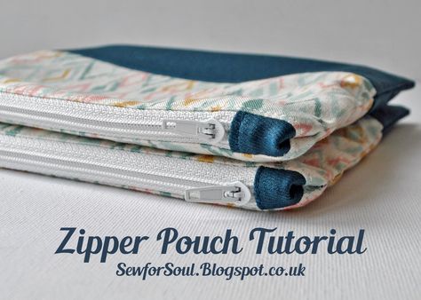 Zipper Pouch with Matching End Tabs and Contrast Panel | Make a handy pouch that can double as a mini makeup bag with this sewing tutorial! Double Zipper Pouch, Homemade Bags, Pouch With Zipper, Sew Zipper, Zipper Pouch Tutorial, Pouch Tutorial, Zipper Pouches, Pouch Pattern, Sewing Leather