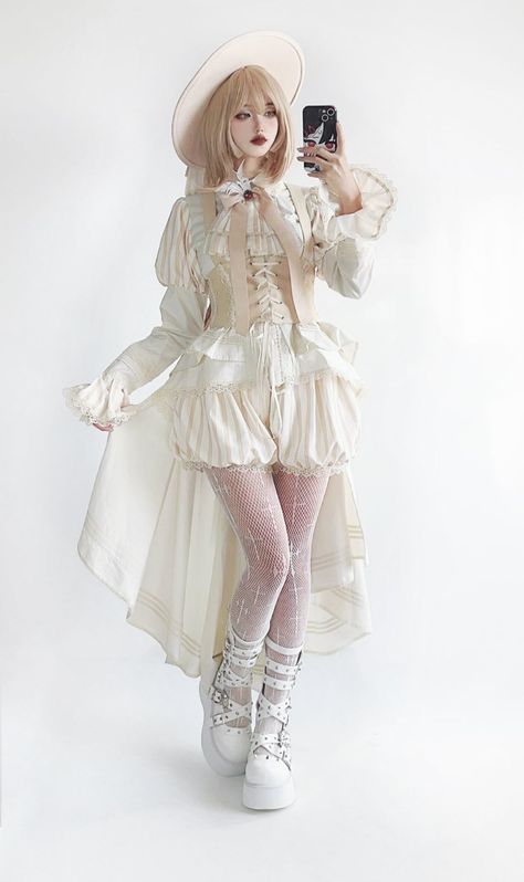 Ouji Fashion Female, Ouji Fashion Outfits, Corset And Shorts, Blouse Corset, Ouji Fashion, My Dream, Fashion Poses, Lolita Fashion, Ferret