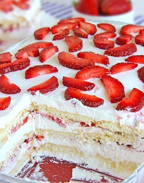 strawberry-icebox No Bake Strawberry Icebox Cake, Strawberry Icebox Cake, Icebox Cake Recipes, Strawberry Juice, Brownie Desserts, Baked Strawberries, Easy Summer Desserts, Lady Fingers, Summer Dessert Recipes