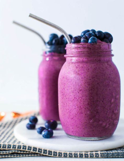 Balanced Blueberry Breakfast Smoothie - Food Heaven Made Easy Ww Drinks, Blueberry Breakfast Smoothie, Food Gains, Blackberry Smoothie, Blueberry Smoothie Recipe, Blueberry Smoothie, Health Drinks, Snack Prep, Vitamix Recipes