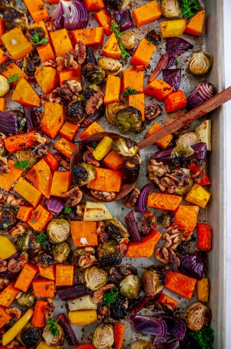 Autumn Harvest Roasted Vegetables - Aberdeen's Kitchen Harvest Roasted Vegetables, Roasted Vegetables Thanksgiving, Roasted Winter Vegetables, Roasted Fall Vegetables, Fall Veggies, Roasted Vegetable Recipes, Fall Vegetables, Roasted Brussel, Winter Vegetables