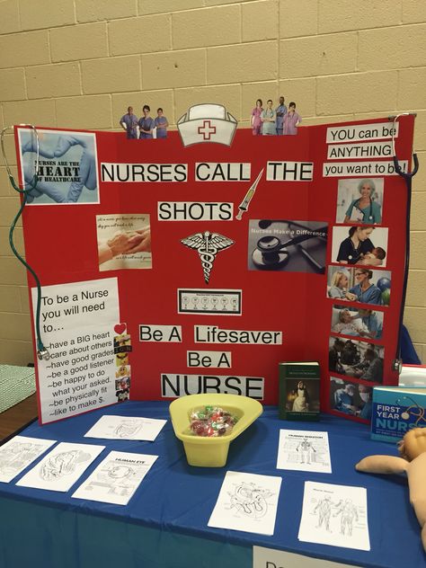 Nurse booth at elementary career day Elementary Career Day, Job Fair Booth, Presentation Ideas For School, School Nurse Office, Nursing Board, Healthcare Careers, Health Fair, Career Day, Career Fields