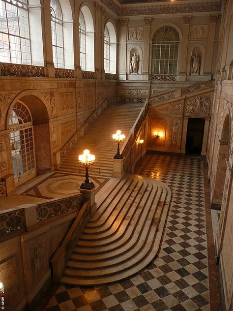 Grand Entryway Castles Interior, Naples Italy, Grand Staircase, Stately Home, Staircase Design, Sorrento, Beautiful Architecture, Beautiful Buildings, Amalfi