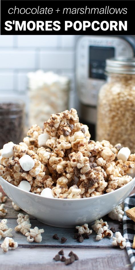 Smores Popcorn, Marshmallow Popcorn Balls, Campfire Snacks, Marshmallow Popcorn, Graham Cracker Recipes, Salty Popcorn, Chocolate Melting Wafers, Homemade Graham Crackers, Homemade Popcorn