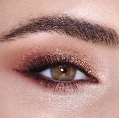 Rose Eyes, Luxury Palette, Copper Eyeshadow, Fire Rose, Rose Gold Eyeshadow, Rose Eyeshadow, Makeup News, Magical Makeup, Red Eyeshadow