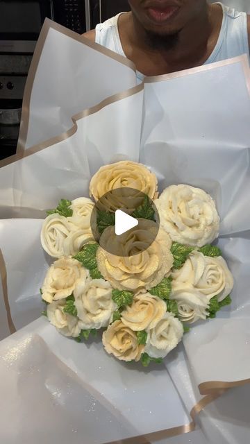 Michael Self on Instagram: "✨Cupcake Bouquet✨  I am back with another one of my beautiful classic bouquets. This one I really enjoyed making.   If you’re wanting to learn how to decorate your cupcakes like these, make sure you go to my website and sign up for the online course today.   Who’s ready to learn how to pipe?" Bouquet Cupcakes Ideas, How To Make Cupcake Bouquets, Cupcakes Bouquet Ideas, Cupcake Bouquet Ideas, Cupcake Bouquet Diy, Cupcake Bouquet Tutorial, How To Decorate Cupcakes, Birthday Cake Crown, Bouquet Cupcakes