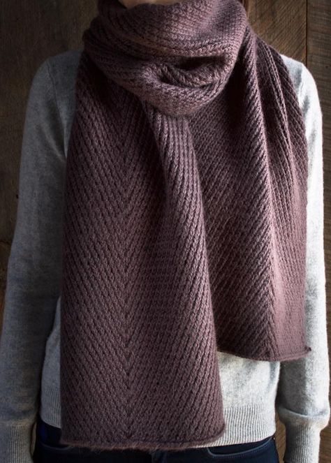 Diagonal Twist Scarf Twisted Scarf, Knitting Patterns Free Scarf, Purl Soho, Scarf Knitting, How To Purl Knit, Scarf Knitting Patterns, Scarf Crochet Pattern, Beautiful Knitting, Diy Knitting