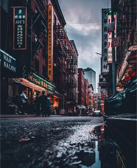 China town Photographie New York, Street Photography Urban, City Streets Photography, Fotografi Urban, Fotografi Kota, Cityscape Photography, Urban City, Stunning Photography, Urban Street