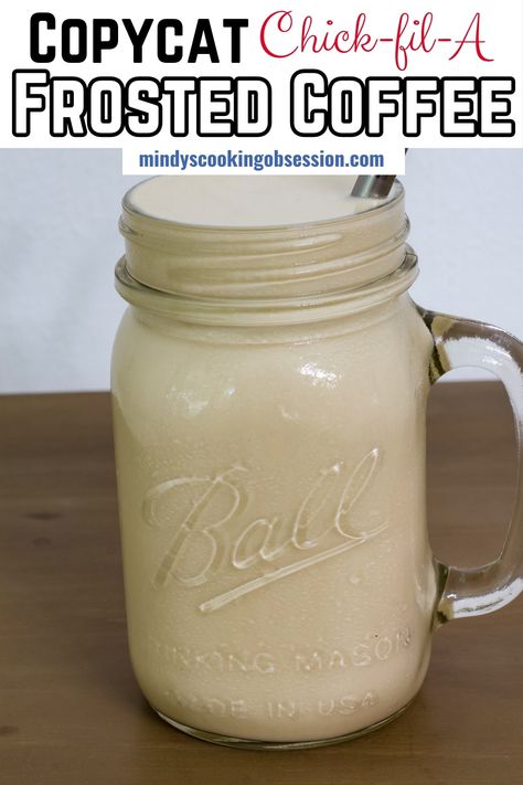 Best Easy Copycat Chick-fil-A Frosted Coffee Recipe - Mindy's Cooking Obsession Frosted Coffee Recipe, Coffee Frosting Recipe, Cold Coffee Drinks Recipes, Coffee And Vanilla, Frosted Coffee, Copycat Chick Fil A, Coffee Milkshake, Beverage Recipes, Refreshing Food