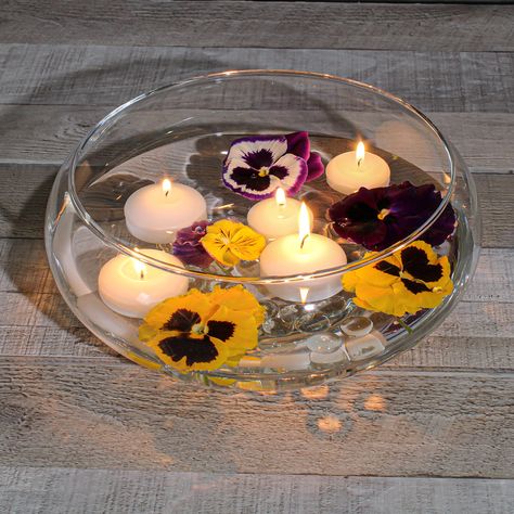 Floating Candle Bowl Centerpieces, Floating Candles In Water, Floating Tea Light Candles, Floating Candle Decorations, White Floating Candles, Bouquet Succulent, Upscale Restaurant, Floating Candles Bowl, Little Candle