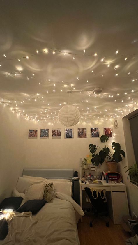 Glamorous Bedroom Decor, Glamorous Bedroom, Elegant Bed, Luxurious Bedroom, Bed Decor, Decor Tips, Fairy Lights, Indoor Outdoor, Bedroom Decor