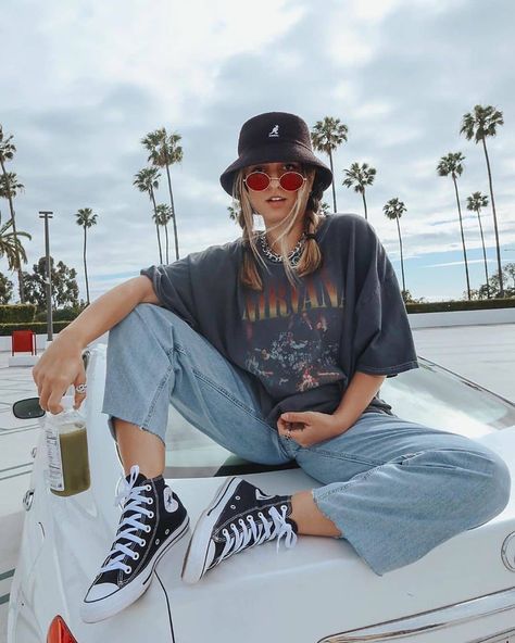 Streetwear Fashion Bucket Hat, Rave Bucket Hat Outfit, Checkered Bucket Hat Outfit, Summer Outfits Bucket Hat, Bucket Hat Concert Outfit, Casual Bucket Hat Outfit, Bucket Cap Outfit, Bucket Hat Outfit Spring, Park Day Outfit Summer