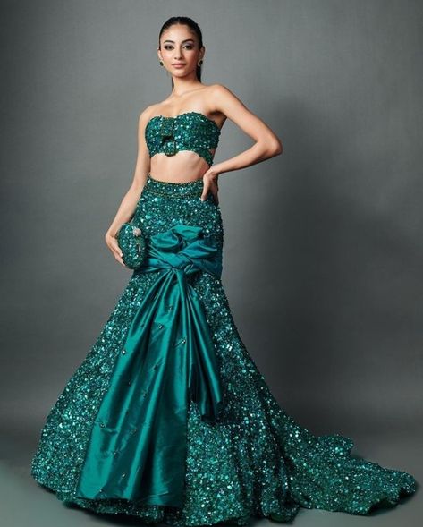 Mermaid Lehenga, Designer Lehanga, Function Dresses, Latest Bridal Lehenga, Indian Wedding Fashion, Indian Fashion Trends, Barbie Dress Fashion, Indian Dresses Traditional, Traditional Indian Outfits