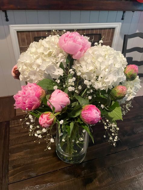 Trader Joes Flower Bouquets, Trader Joe’s Flower Arrangement, Trader Joe’s Bouquet, Trader Joe’s Flowers, Trader Joes Flower Arrangements, Desk Flowers, Easter Bouquet, Spring Flower Arrangements, Peonies And Hydrangeas