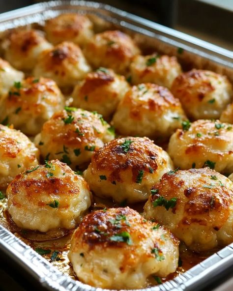 Bacon Stuffing Recipes, Stove Top Stuffing And Sausage Balls, Filling Balls Recipe, Homemade Stuffing Balls, Chicken Stuffing Balls, Stuffing Balls With Sausage, Stuffing Balls With Stove Top, Stovetop Stuffing Balls, Easy Stuffing Balls