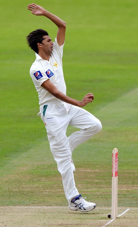 Mohammad Asif Azam Khan, Asif Ali, Cricket Lover, Fast Bowling, Cricket Coaching, Cricket Players, Green Shirts, World Cricket, Pakistan Cricket Team