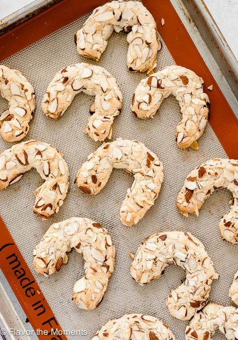 Almond Horn Cookies, Almond Crescent Cookies Recipes, Horn Cookies, Whole Foods Recipe, Almond Paste Cookies, Gluten Free Almond Cookies, Almond Paste Recipes, Almond Crescent Cookies, Italian Almond Cookies