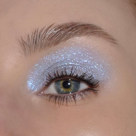 Glittery Veil, Cinderella Makeup, Glitter Pigment, Eye Makeup Pictures, Ethereal Makeup, Blue Morpho, Pinterest Makeup, Eye Makeup Designs, Dope Makeup