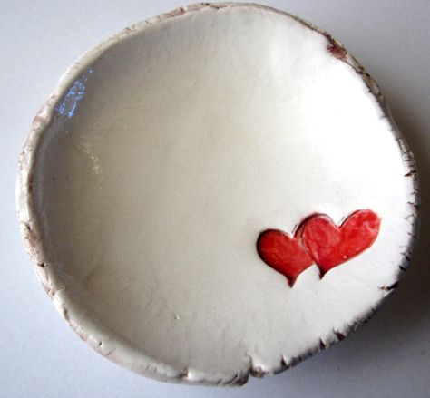 two red heart ring dish Red Heart Ring, Valentine Plates, Gift Ideas For Guys, Coil Pottery, Pottery Ornaments, Valentine's Day Gift Ideas, Gifts For Men And Women, Clay Diy Projects, Pottery Handbuilding