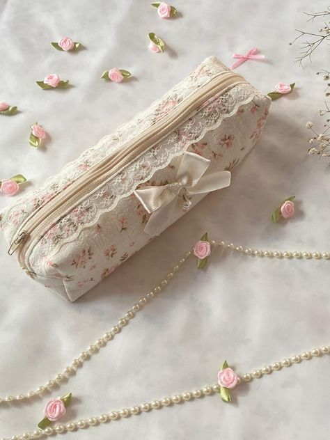 Coquette Pen Case, Floral Pencil Pouch, Aesthetic Pencil Pouch, Christmas Gift Ideas - Etsy Aesthetic Pencil Pouch, Pencil Pouch Aesthetic, Pouch Aesthetic, Pencil Case Art, Coquette School, Aesthetic Stationary, Cute Pencil Pouches, School Pouch, Pretty Tote Bags