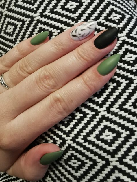 October Nails Matte, Black And Sage Green Nails, Green Cotton Candy, Nails Matte Black, Nails Gradient, Black White Nails, Matte Black Nails, Nails Matte, October Nails