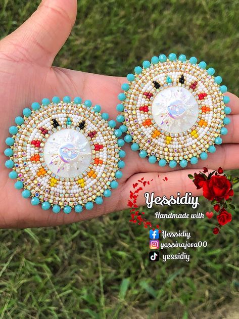 Handmade Beaded Popsocket Earrings and ID Badge - Etsy Beaded Earrings Native Beadwork Patterns, Native American Beaded Earrings Round, Turquoise Beaded Earrings, Beaded Earrings Native Beadwork, Beaded Popsocket, Cab Earrings, Native American Beadwork Earrings, Powwow Beadwork, Powwow Outfits