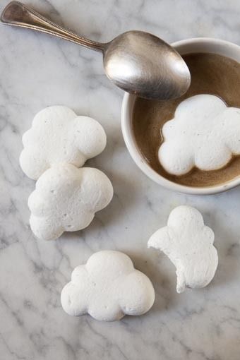 Marshmallow Clouds Marshmallow Clouds, Vanilla Marshmallows, Sweets Treats, High Tea, Mocktails, Marshmallows, Cute Food, Just Desserts, Aesthetic Food