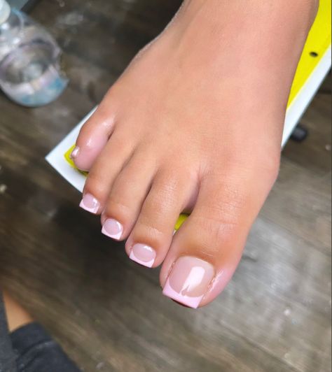 Natural Toenails Pedicure, Light Pink French Pedicure, Acrylic Toenails Pedicures, Pink French Pedi, Pink Pedicure French Tip, French Tip Toes Pink, Pink French Tip Nails Toes, Light Pink French Tip Toes, Acrylic Toes Pink