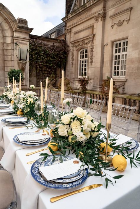 Dusty Blue Tuscan Wedding, Como Wedding Ideas, Italian Wedding Dinner Table Settings, Wedding Decorations Italy, Amalfi Style Wedding, Sicilian Birthday Party, Wedding Table Decorations Italy, Italian Farm Wedding, Tuscan Italian Wedding