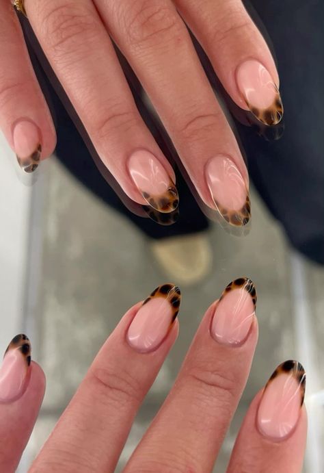 Leopard Tips Nails, Boycott Boring Nails Bre Sheppard, Turtle Shell French Tip Nails, Tortuous Nails, Turtle Shell Nails Design, Tortious Shell Nails French, Nails For Nyc, Tortious Nail Design, Tortoise Shell Nails French Tip