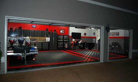 RaceDeck Free-Flow garage floor tile                                                                                                                                                                                 More Officine In Garage, Garage Flooring Options, Car Corvette, Garage Boden, Plan Garage, Man Garage, Garage Floor Tiles, Cool Garages, Ultimate Garage