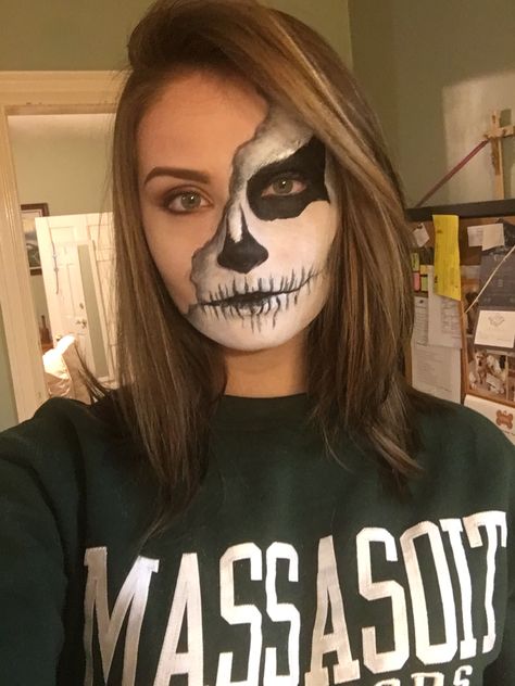 Skull makeup #halloween #skull #skeleton #halloweenmakeup #skeletonmakeup Easy Halloween Skull Makeup, Skeleton Women Makeup, Skeleton Costume Hair Ideas, Female Skeleton Makeup Easy, Partial Skull Makeup, Easy Skull Face Makeup, Easy Grim Reaper Makeup, Simple Cute Skeleton Makeup, Fun Skeleton Makeup