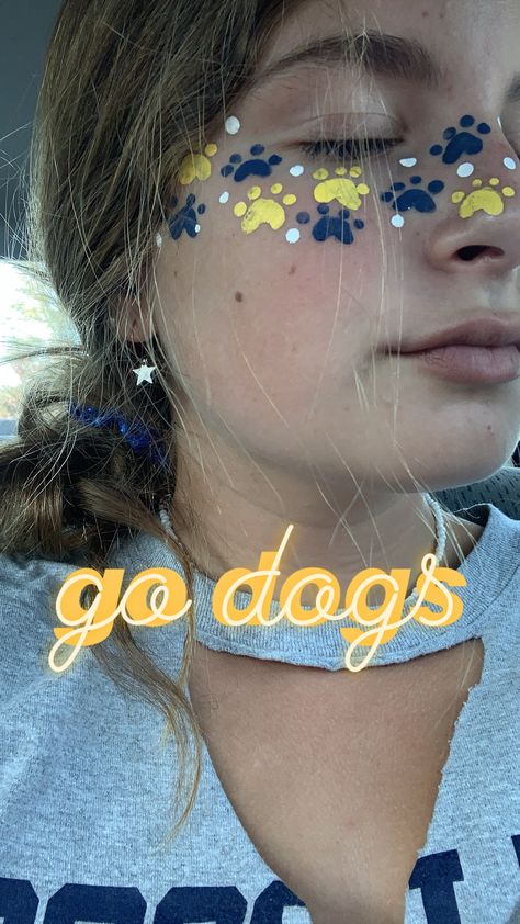 High School Football Makeup, College Face Paint, Face Painting Ideas For School Spirit, Glitter On Face Football Game, Paw Print Makeup, Spirit Makeup Football, Hoco Face Paints, Face Paint Designs For Football Games, Prep Rally Face Paint