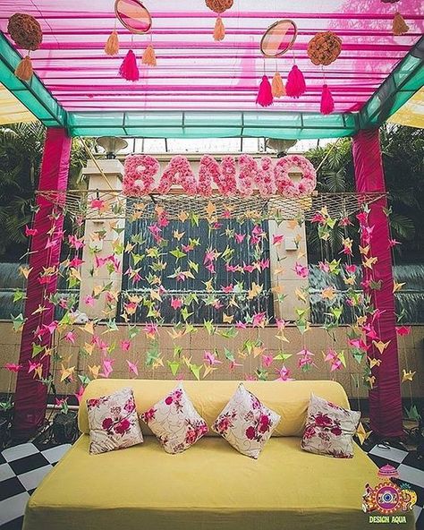 Haldi Mehendi Decoration, Mehendi Decoration At Home, Mehandi Shoot, Mehndi Decoration Ideas, Wedding Origami, Colourful Backdrop, Photobooth Decor, Mehendi Decoration, Mehndi Decoration