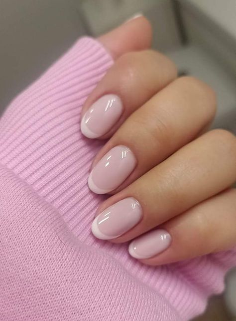 Simple Elegant French Nails, Simple Spring Manicure, Minimalist Nails Spring 2024, Short Oval Nails French, Spring Time Nails Short, Clean Spring Nails, Short Colorful French Nails, Spring 2024 Nails Short, Short Round Nails French Tip