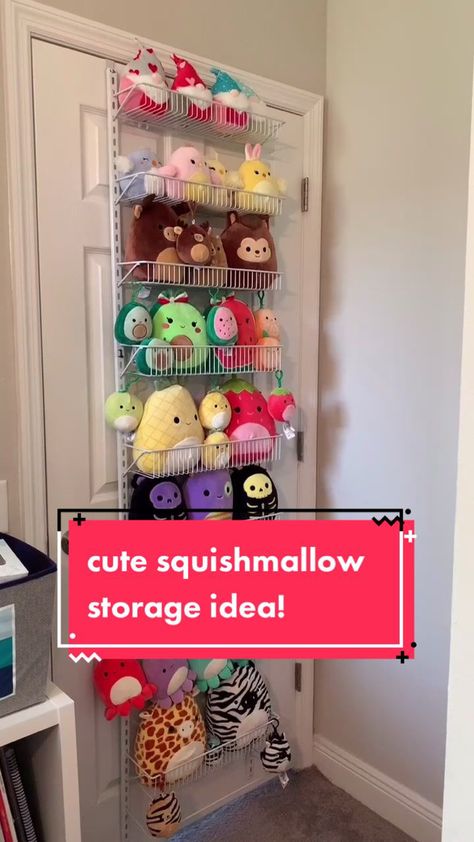 Stuffed Animal Bedroom Storage, Cute Stuffed Animal Storage Ideas, Squish Mallow Storage, Big Squishmallow Storage, Ways To Organize Squishmallows, Storage For Squishmallows, Where To Store Squishmallows, How To Store Squishmallows In Bedroom, Squishmallow Storage Aesthetic