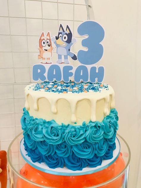 Number 3 Cake Bluey, Bluey Cake Easy, Easy Bluey Birthday Cake, Blue And Bingo Cake, Bluey Birthday Cake Simple, Bluey Theme Cake, Bluey 2nd Birthday Cake, Blue And Bingo Birthday Party, Bluey Cake Ideas Easy