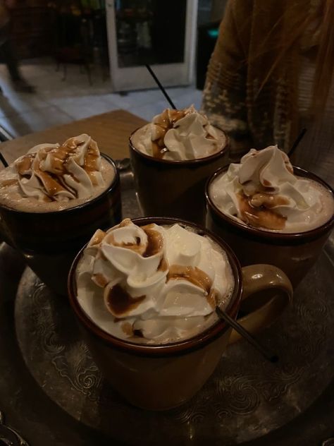 Hot Chocolate Autumn, Winter Shuffle, Hot Drinks Aesthetic, Fall Drinks Aesthetic, Autumn Hot Chocolate, Autumn Dates, Hot Chocolate Aesthetic, Dr Scenarios, Autumn Drink