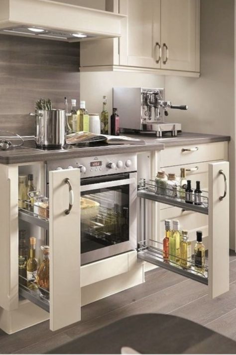 The top kitchen organization ideas and tips including ideas for pantry organization, ideas for your fridge, cabinets, your countertop and more. I have included the best DIY ideas, hacks and where to get the best finds to completely organize your kitchen. #kitchenorganization Desain Pantry, Kabinet Dapur, تصميم للمنزل العصري, Kitchen Pantry Design, Diy Kitchen Storage, घर की सजावट, Kitchen Room Design, Kitchen Inspiration Design, Kitchen Furniture Design