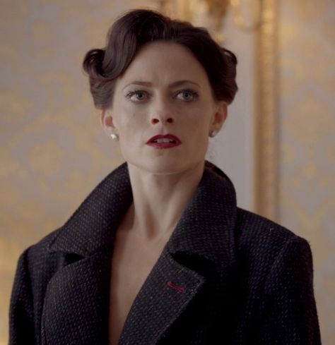 Irene Adler | Irene adler Sherlock Irene Adler, Sherlock Coat, Sherlock And Irene, Sherlock Holmes Stories, Lara Pulver, Irene Adler, Mycroft Holmes, Mrs Hudson, Sir Arthur Conan Doyle