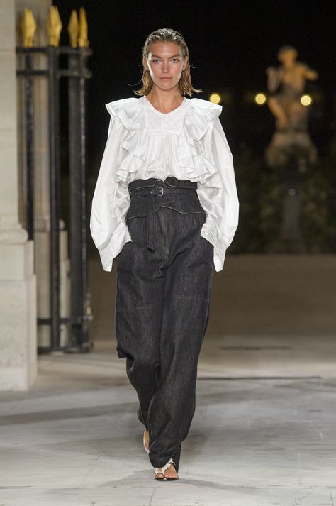 Isabel Marant | Paris | SS17 Arizona Muse, Casually Chic, 2017 Fashion Trends, Trend Style, Style Minimaliste, 가을 패션, French Girl, Fashion 2020, Fashion Mode