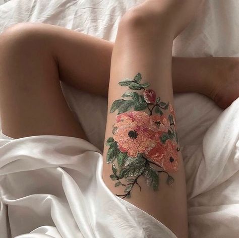 ktgogh; bay jeon... o dar, ikinci bir deri gibi bacaklarınızı saran p… #hayrankurgu # Hayran Kurgu # amreading # books # wattpad Virgo Constellation Tattoo, Leg Art, Leg Painting, Constellation Tattoos, Artist Aesthetic, Body Painting, Face Painting, Flower Tattoo, Aesthetic Pictures