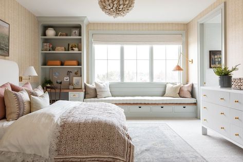 All Of The Flooring Details In The McGee Home - Studio McGee Studio Mcgee Wrens Room, Wrens Room Studio Mcgee, Decorating Long Bedroom, Bed Window, The Mcgee Home, Mcgee Home, Room Photo, White Bed, غرفة ملابس